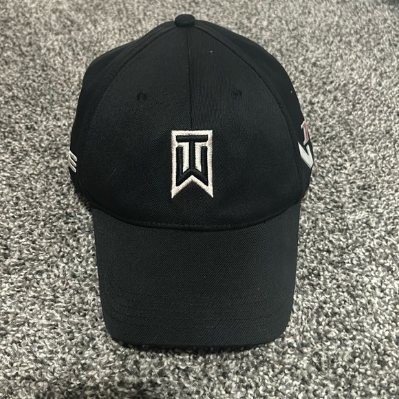 Tiger Woods Nike hat oldschool - Picture 1 of 3